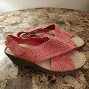 Skechers sz 8.5W Petite Parallel-Plot Peep Toe Sling back Wedge Sandal comfort